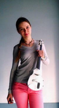 Дарья Макарова - электроскрипка 